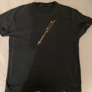 Lightning bolt tee